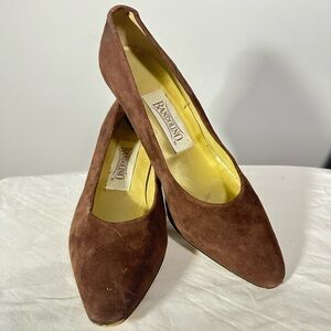 Bandolino Women's Elegant Brown Suede Heels